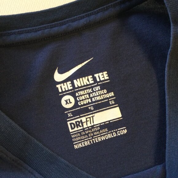 Nike Dri Fit Tee Mens XL Athletic Cut Navy Football Graphic - Picture 6 of 8
